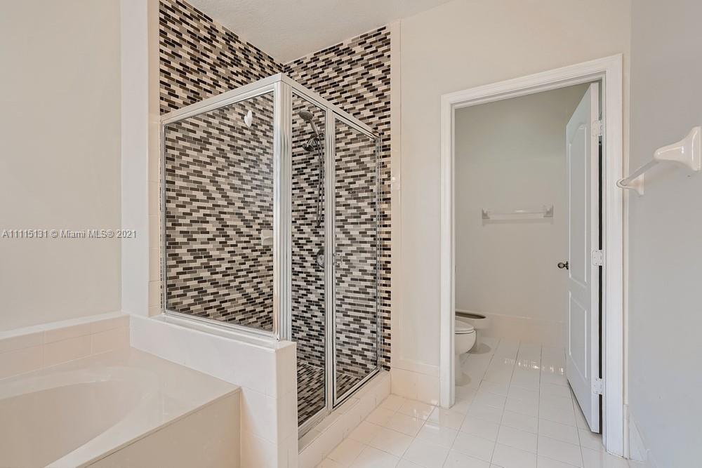 GRAND LAKES PHASE III - Residential