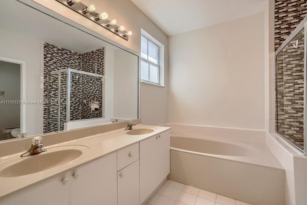 GRAND LAKES PHASE III - Residential