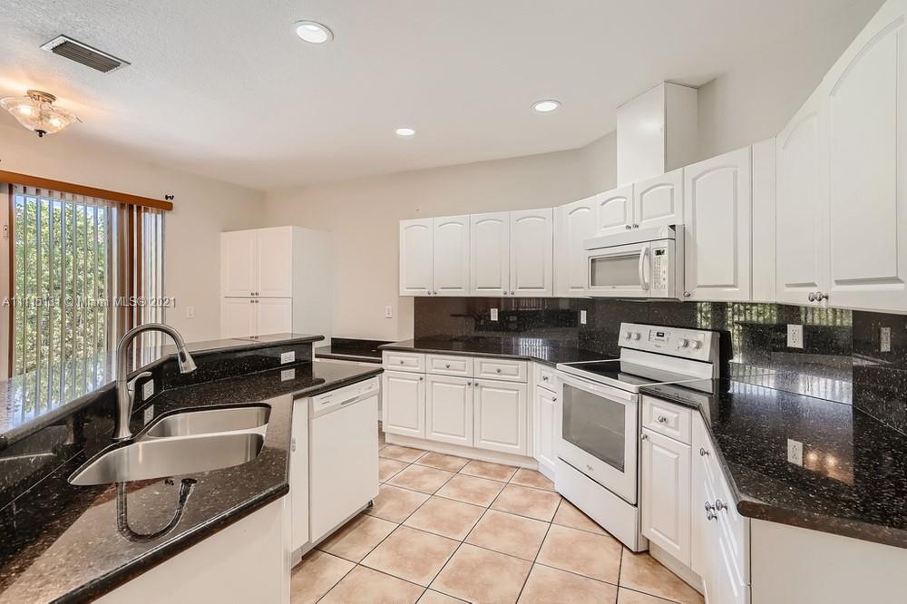 GRAND LAKES PHASE III - Residential