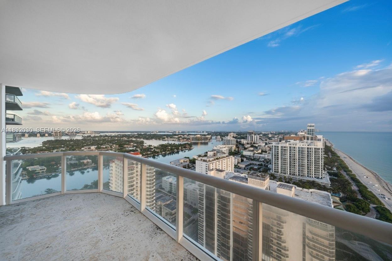 AKOYA CONDO - Residential