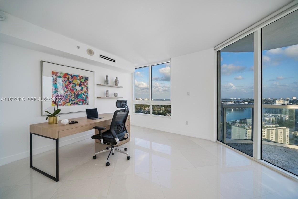AKOYA CONDO - Residential