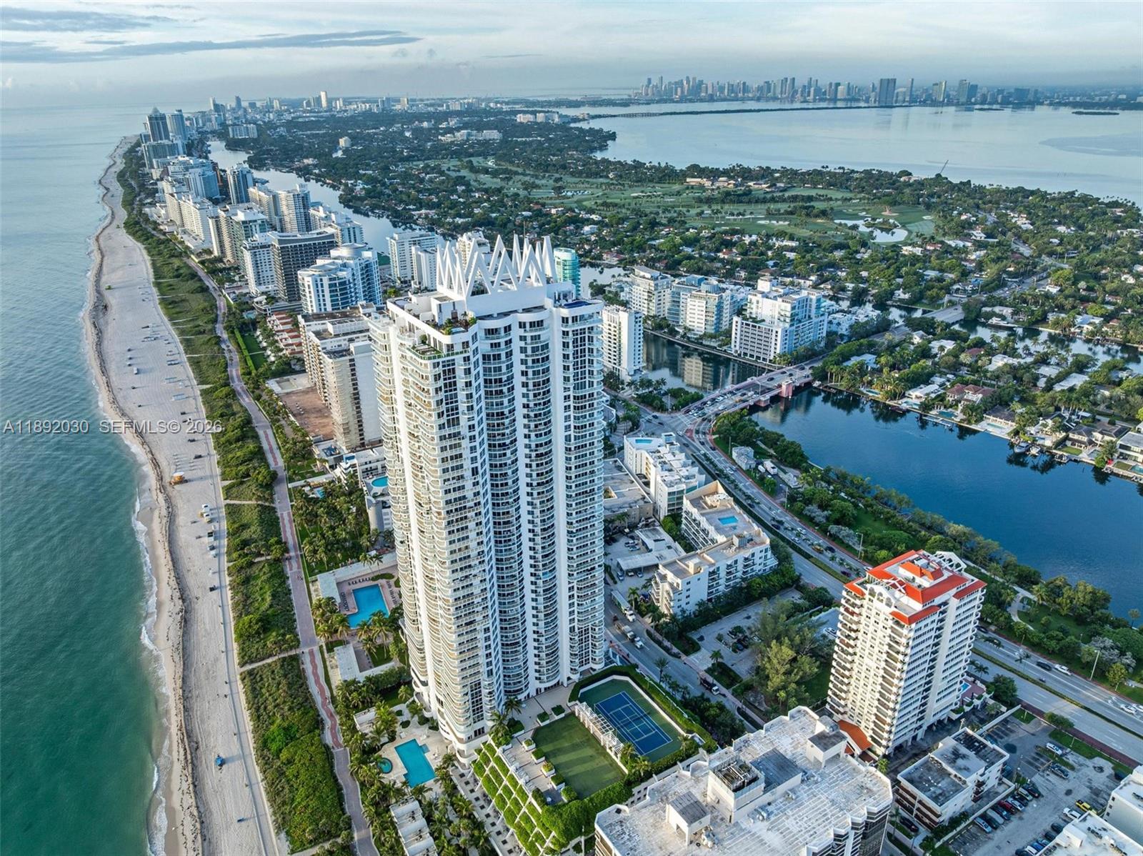 AKOYA CONDO - Residential