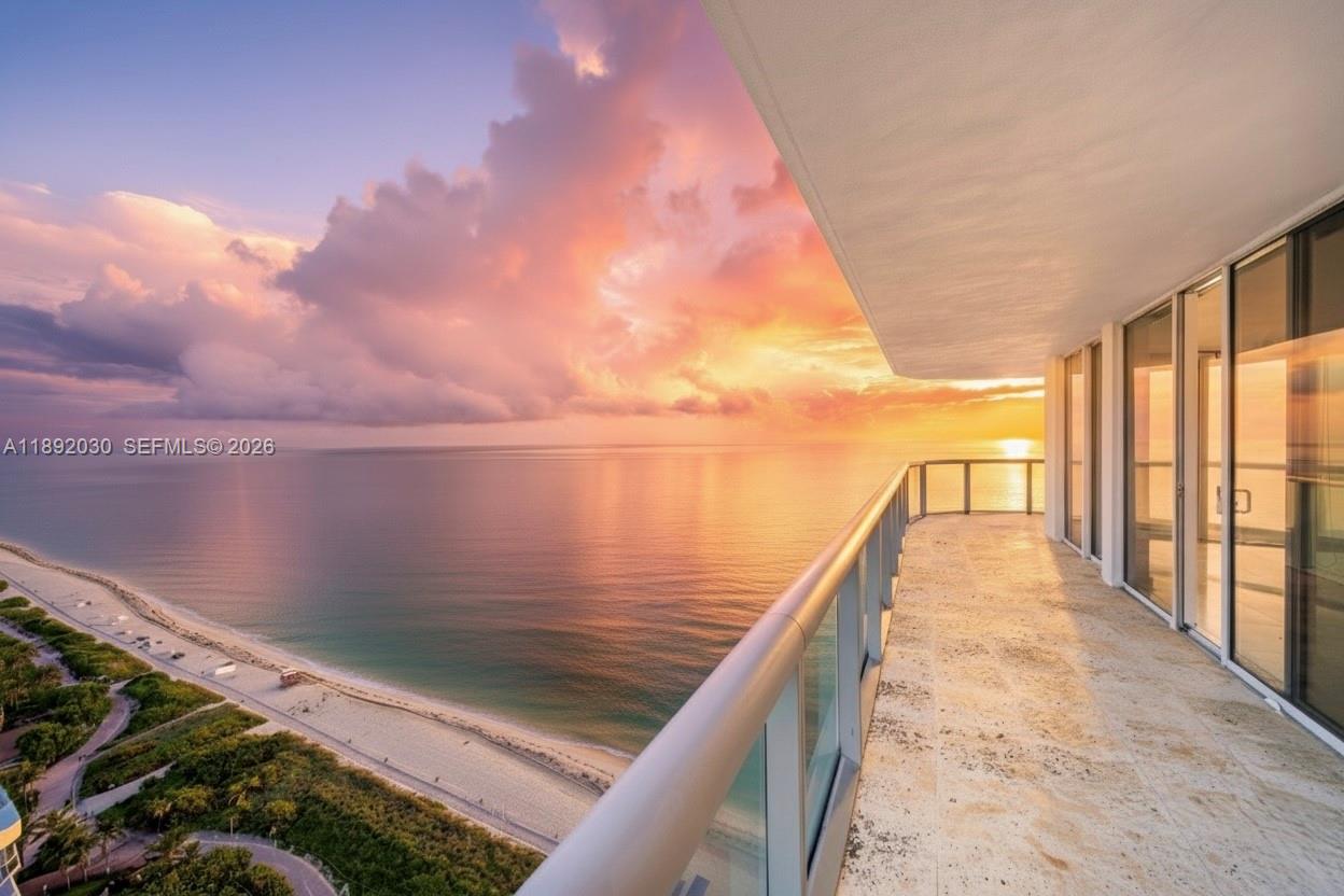 AKOYA CONDO - Residential