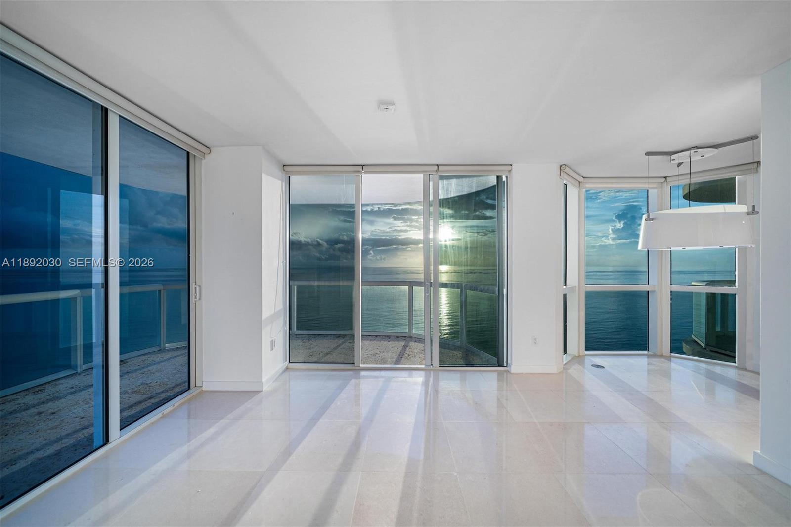 AKOYA CONDO - Residential