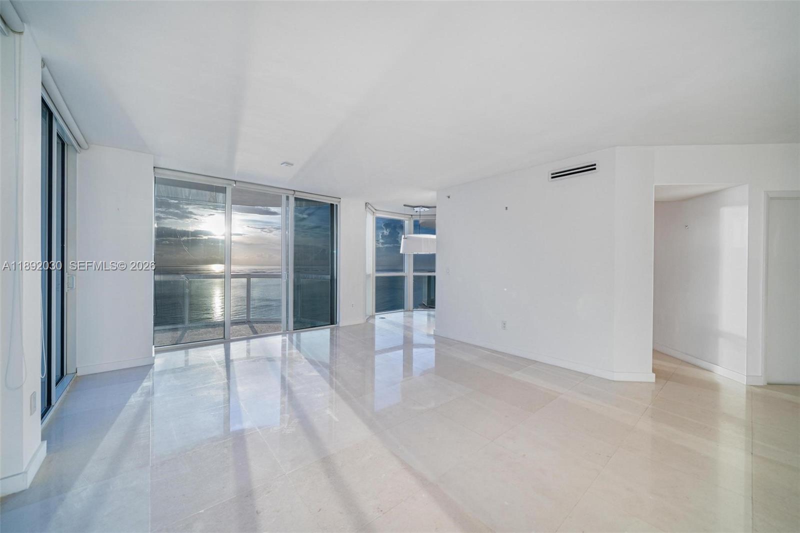 AKOYA CONDO - Residential