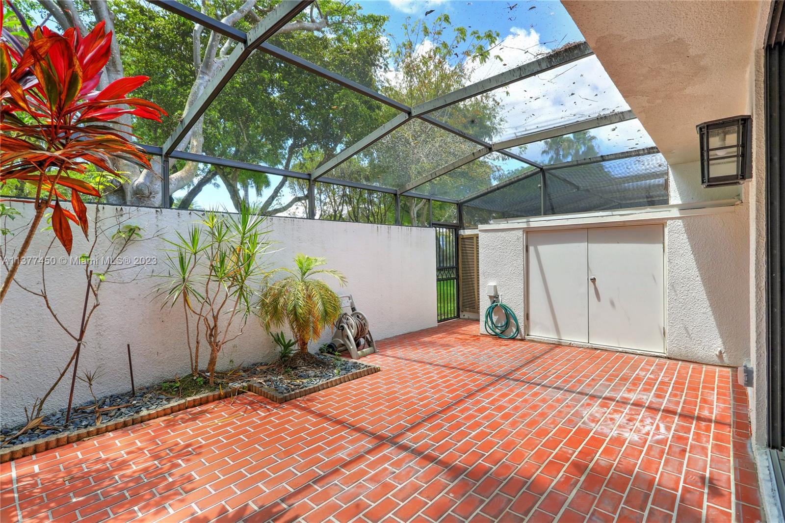 DADELAND WALK - Residential Lease