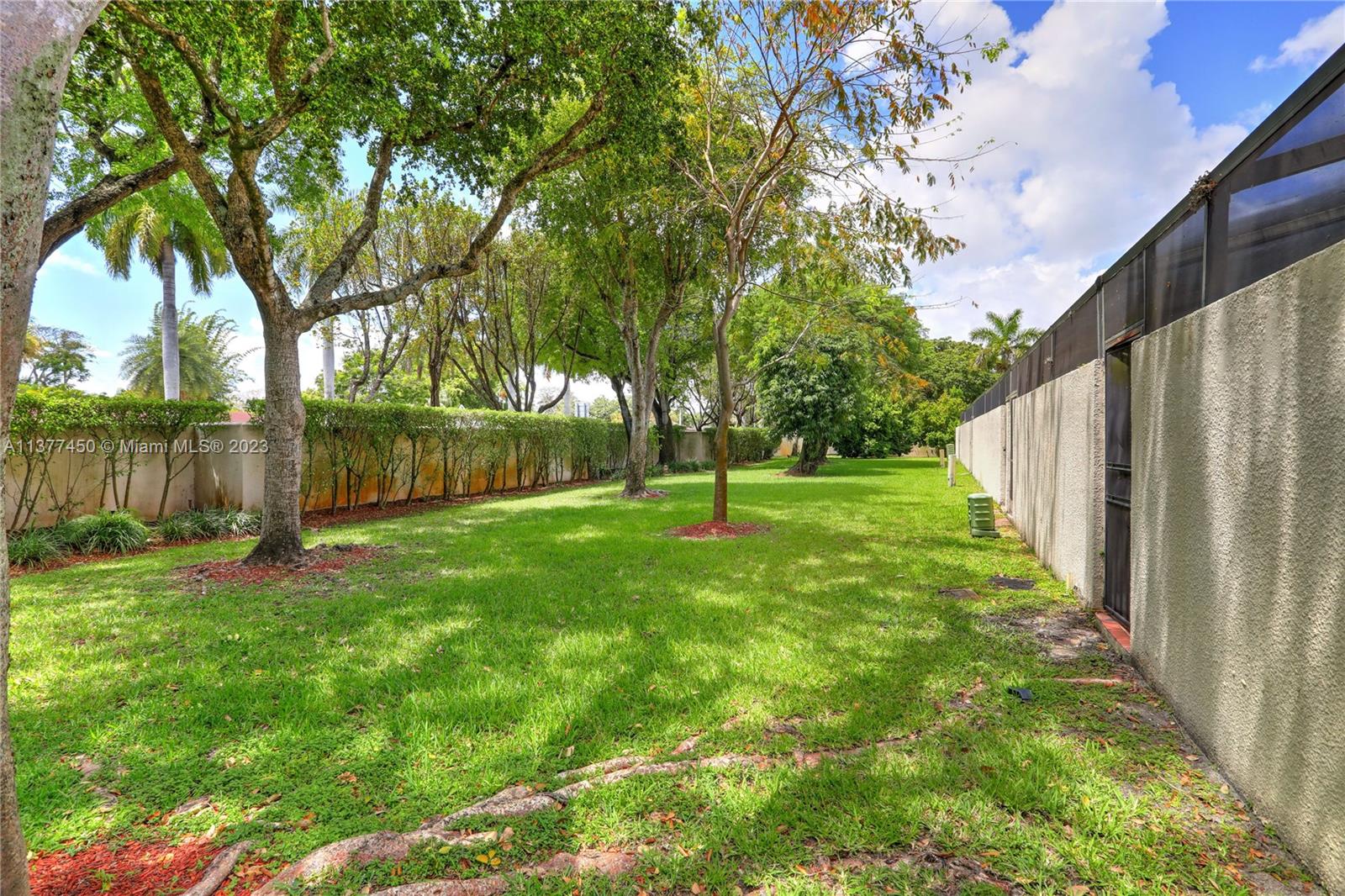 DADELAND WALK - Residential Lease