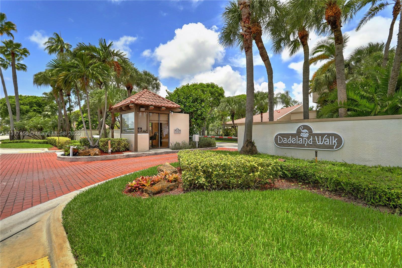 DADELAND WALK - Residential Lease
