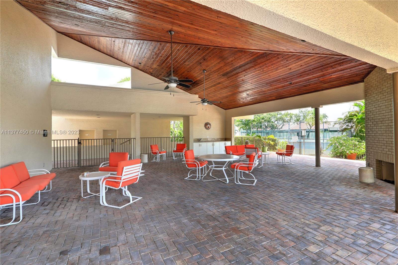 DADELAND WALK - Residential Lease