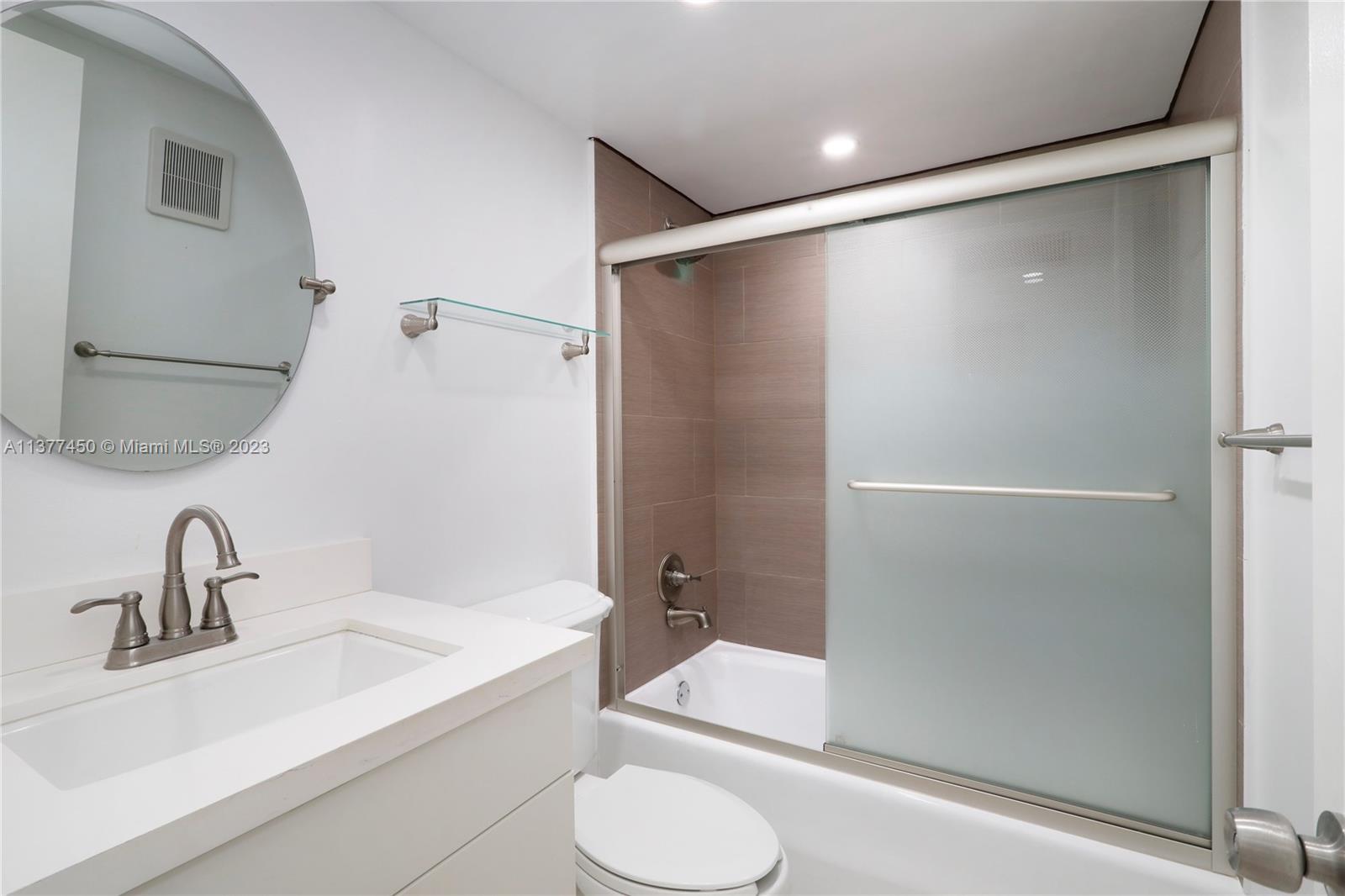 DADELAND WALK - Residential Lease