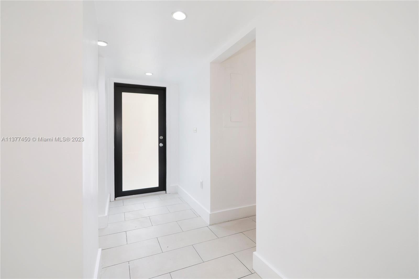 DADELAND WALK - Residential Lease
