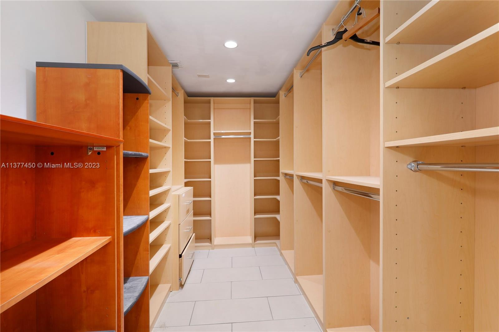 DADELAND WALK - Residential Lease