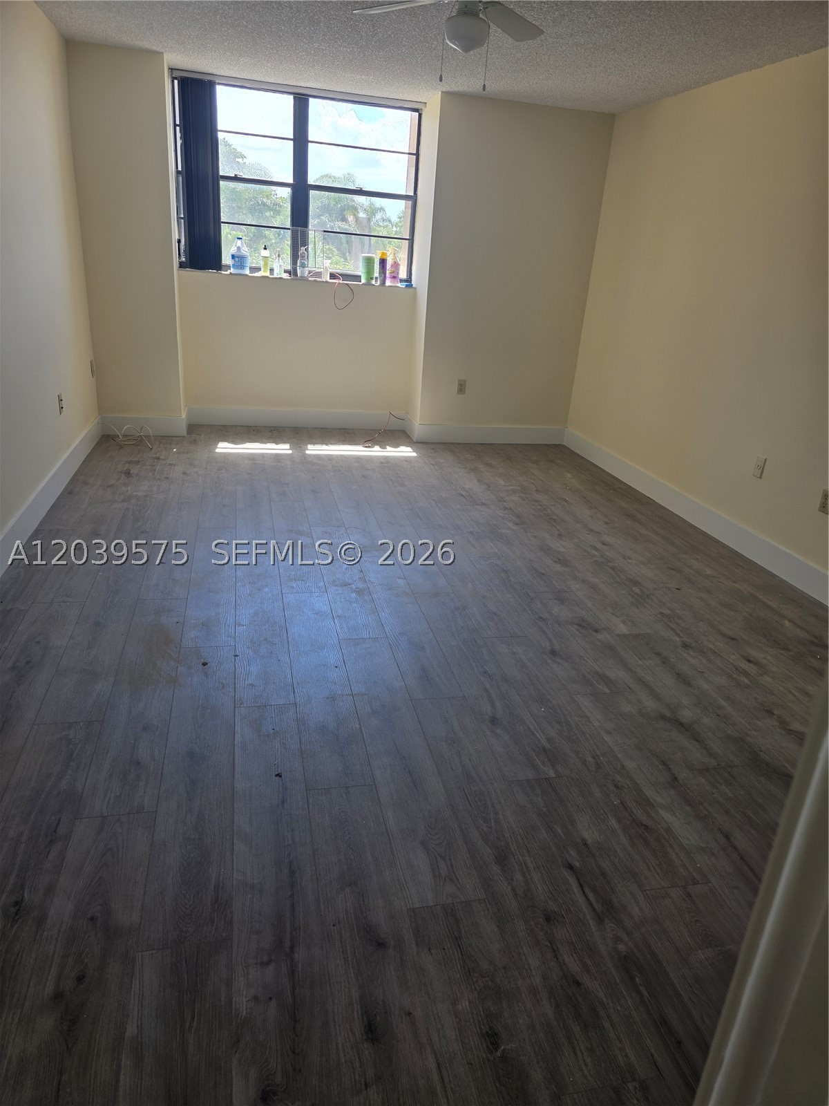 THE GARDENS OF KENDALL CO - Residential Lease