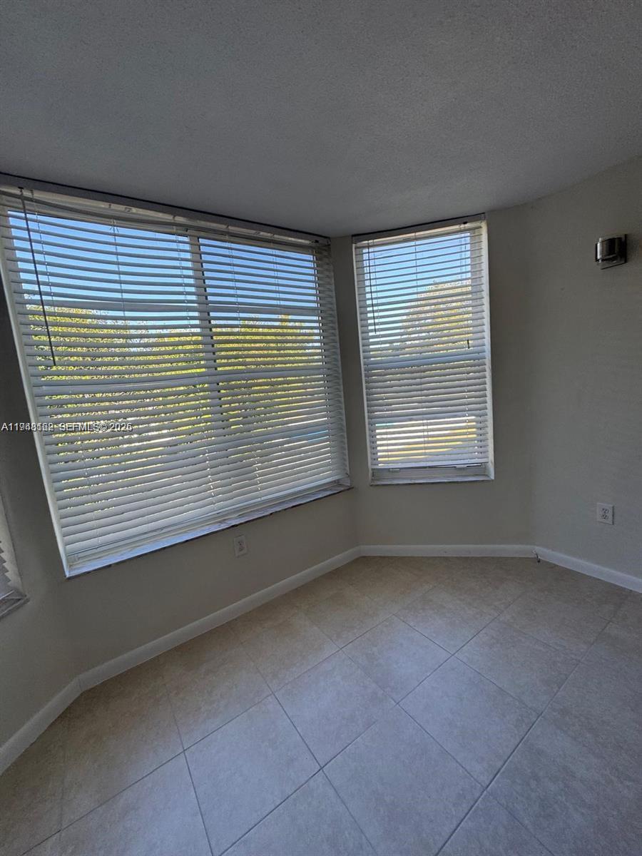 ROLLING GREEN CONDO G - Residential
