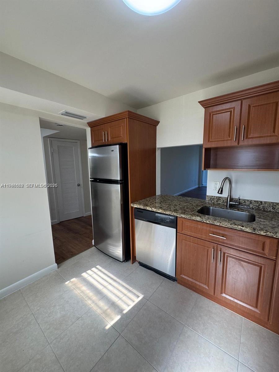 ROLLING GREEN CONDO G - Residential