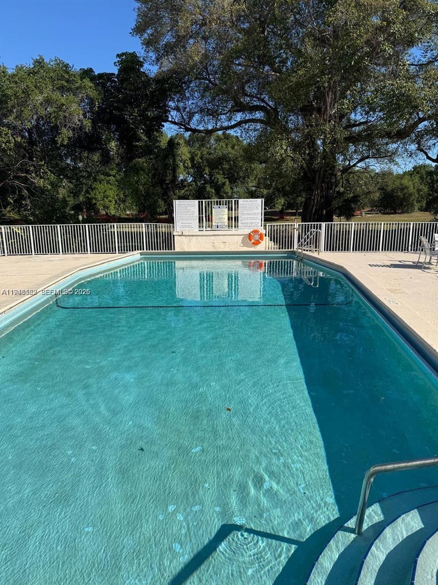 ROLLING GREEN CONDO G - Residential