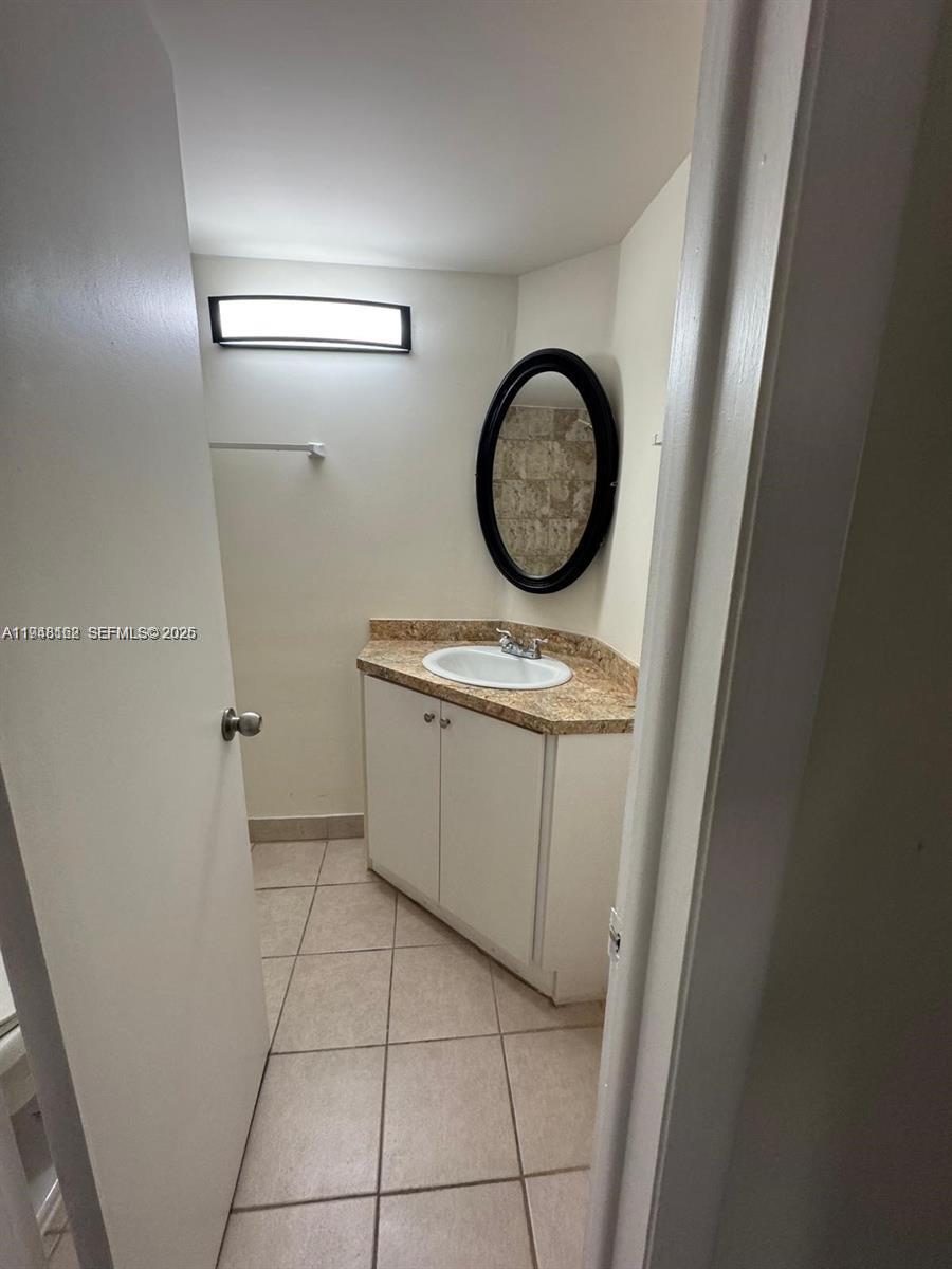 ROLLING GREEN CONDO G - Residential