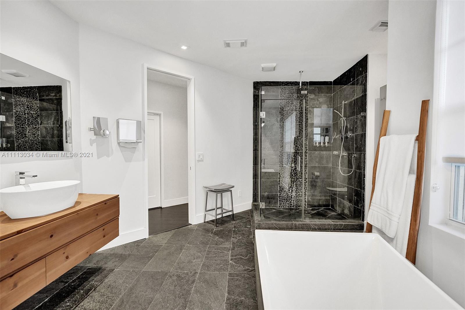 GOLDEN GATE ESTATES & MAR - Residential Lease