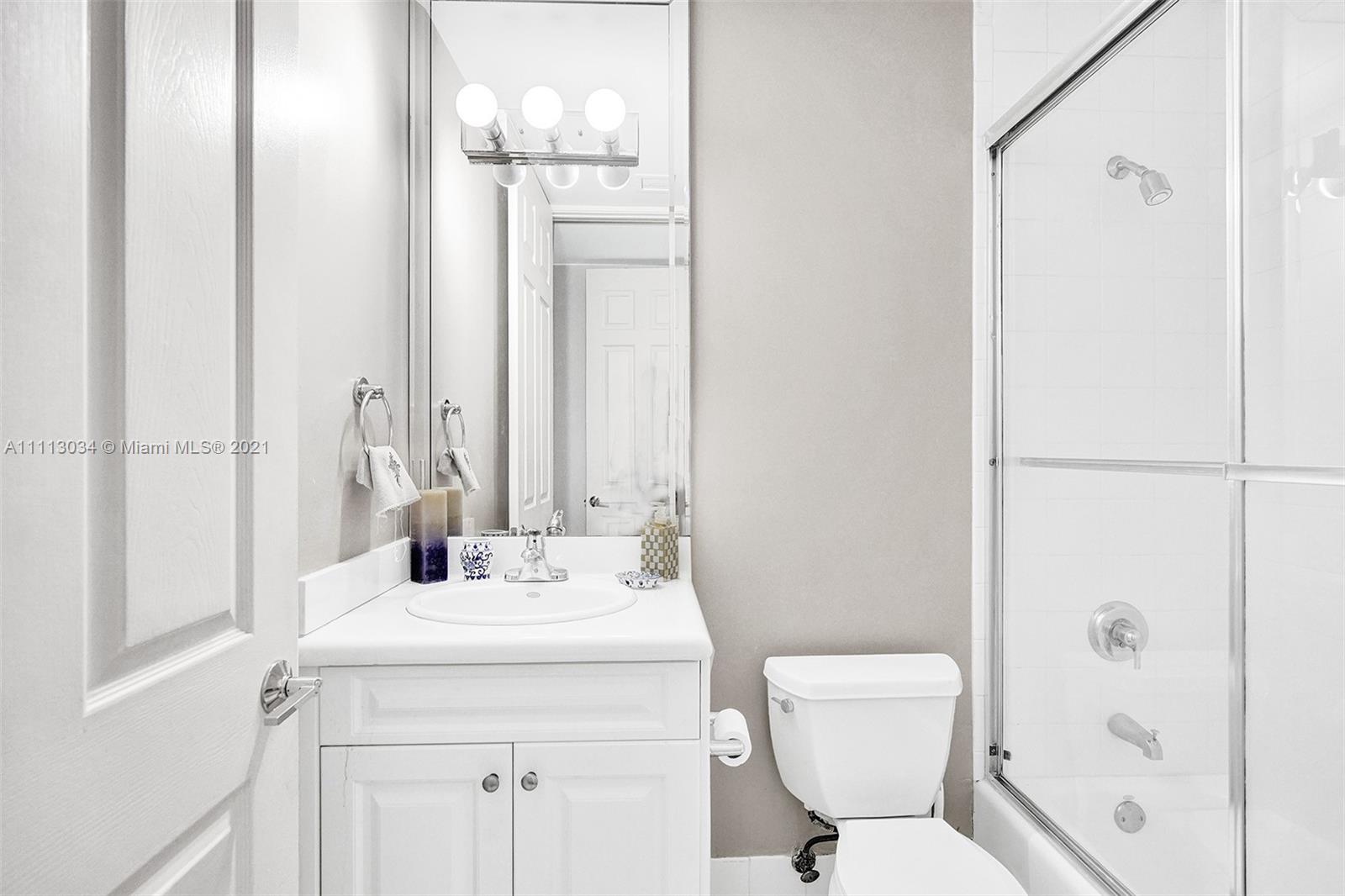 GOLDEN GATE ESTATES & MAR - Residential Lease