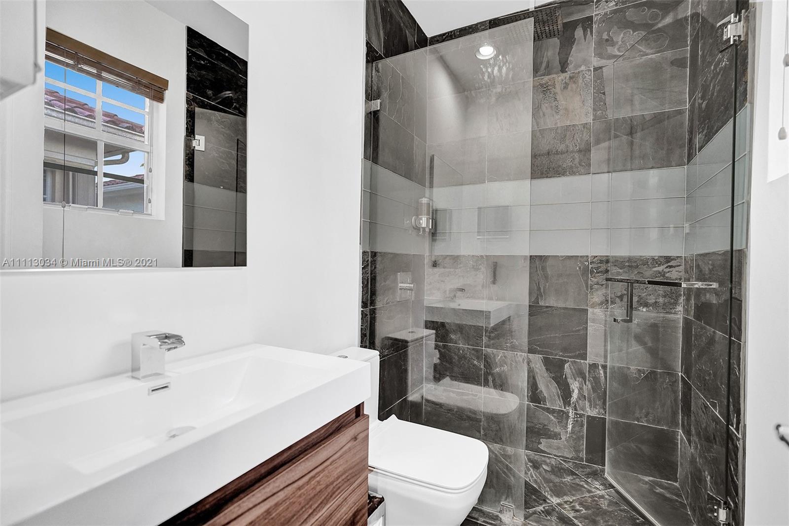 GOLDEN GATE ESTATES & MAR - Residential Lease