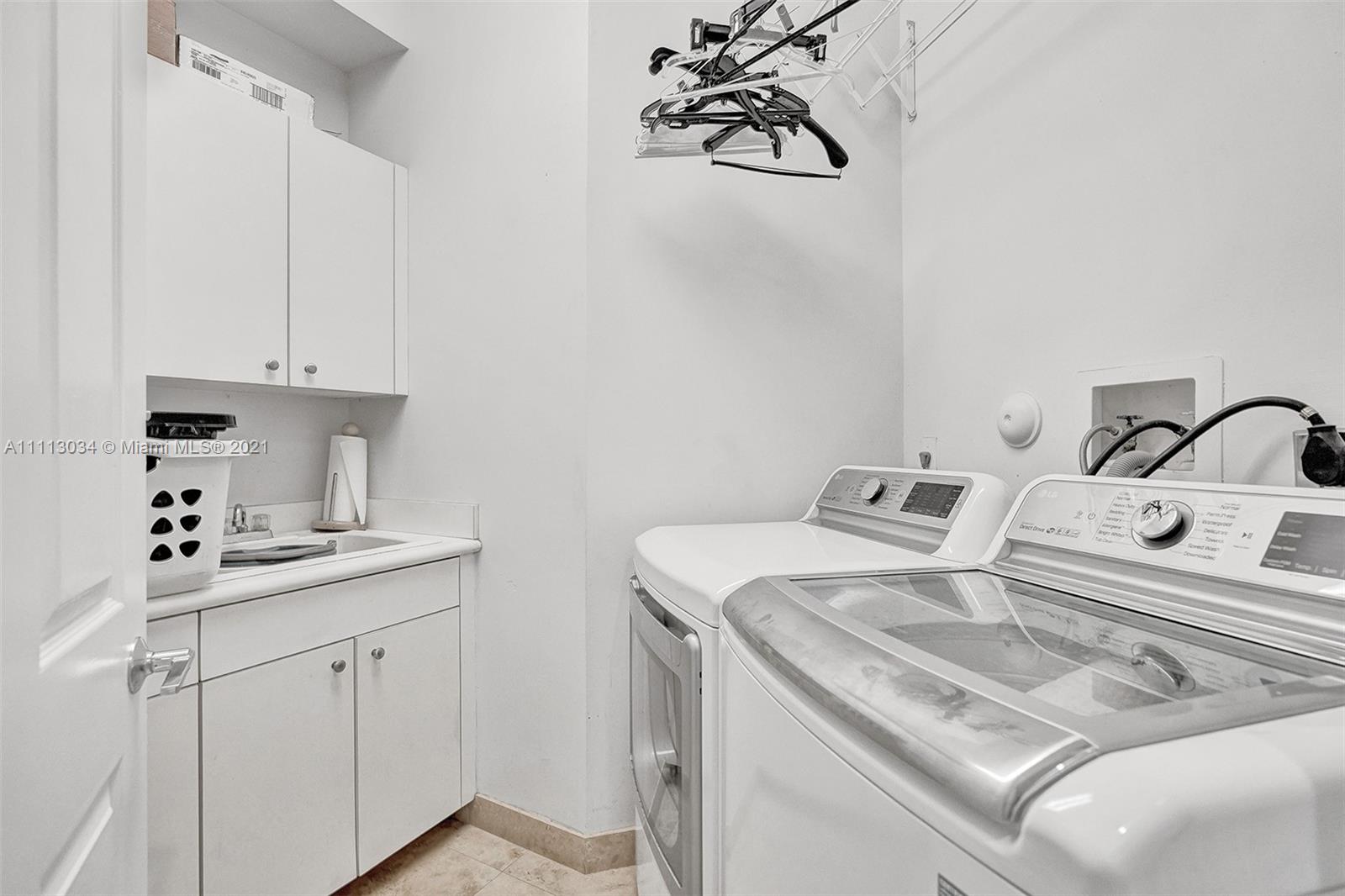 GOLDEN GATE ESTATES & MAR - Residential Lease