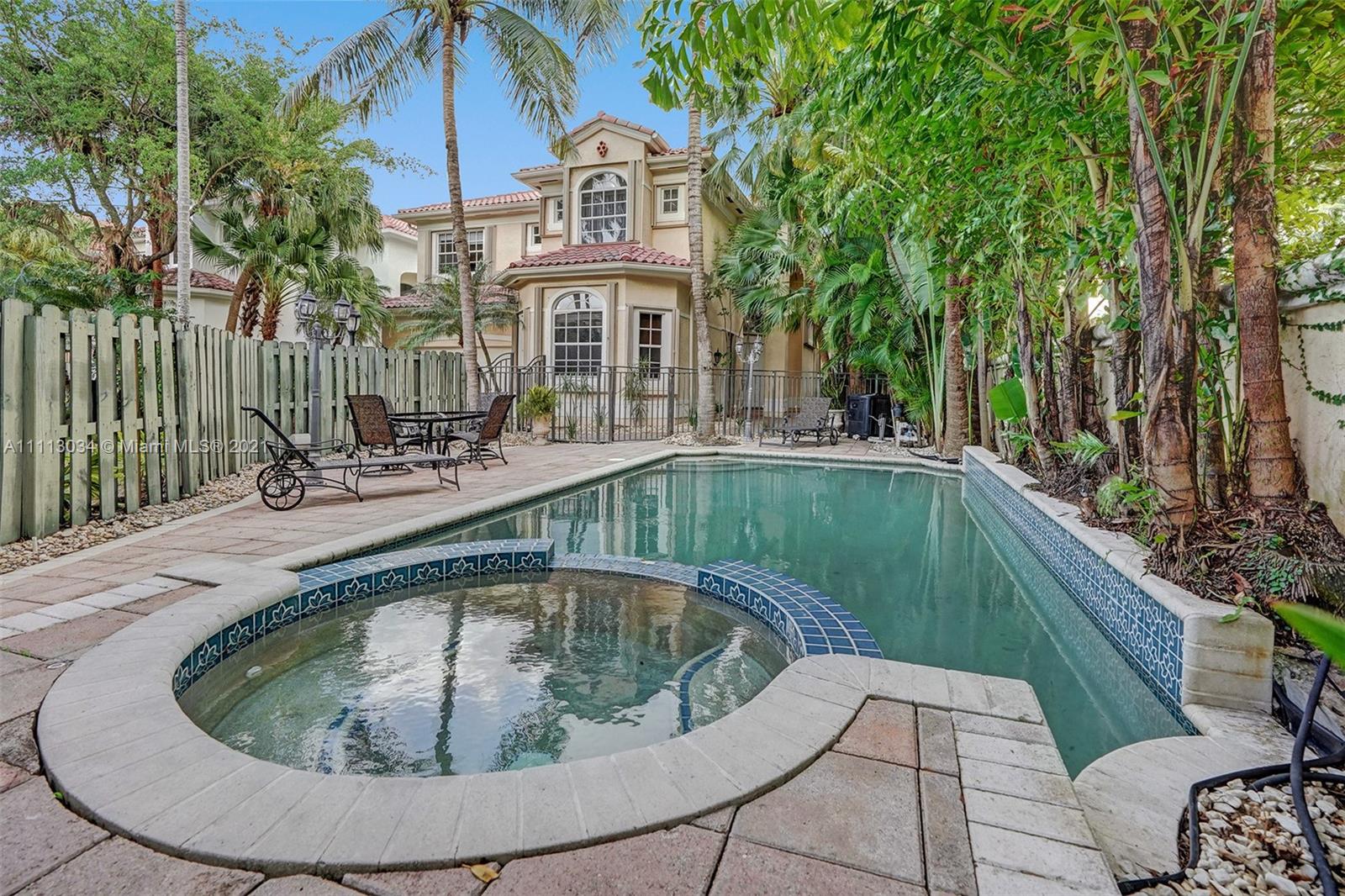 GOLDEN GATE ESTATES & MAR - Residential Lease