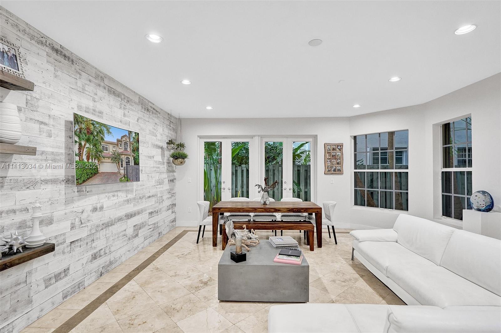 GOLDEN GATE ESTATES & MAR - Residential Lease