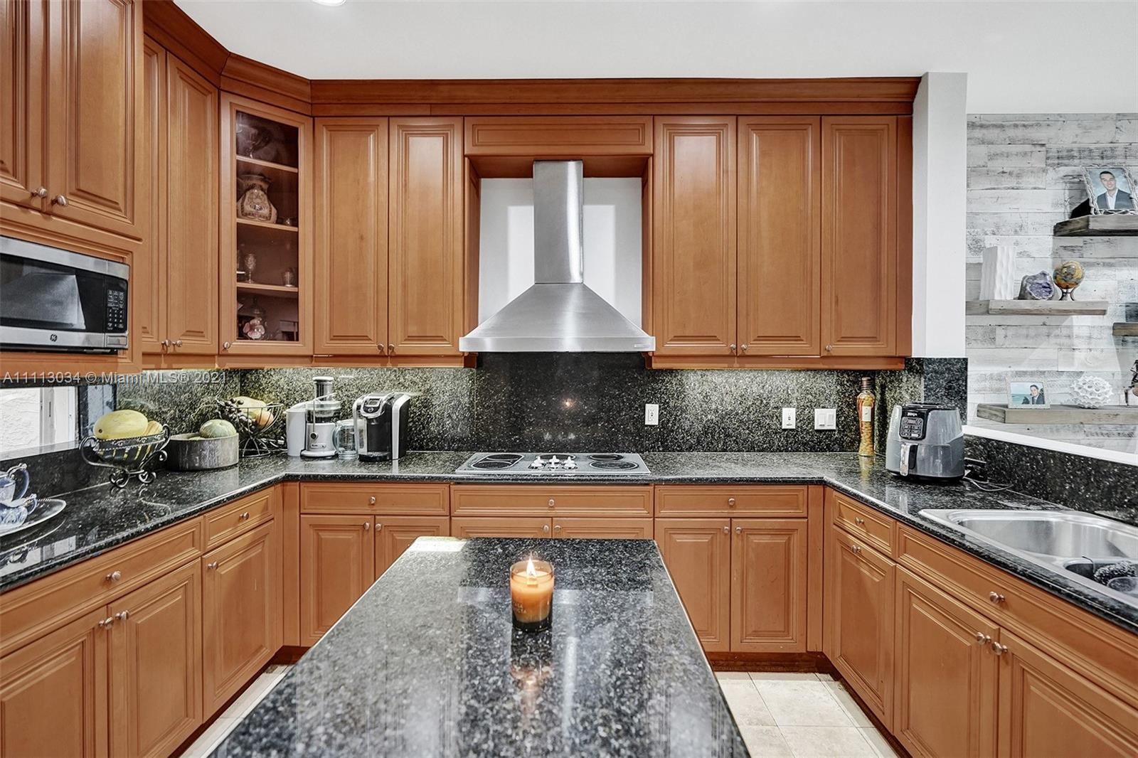 GOLDEN GATE ESTATES & MAR - Residential Lease