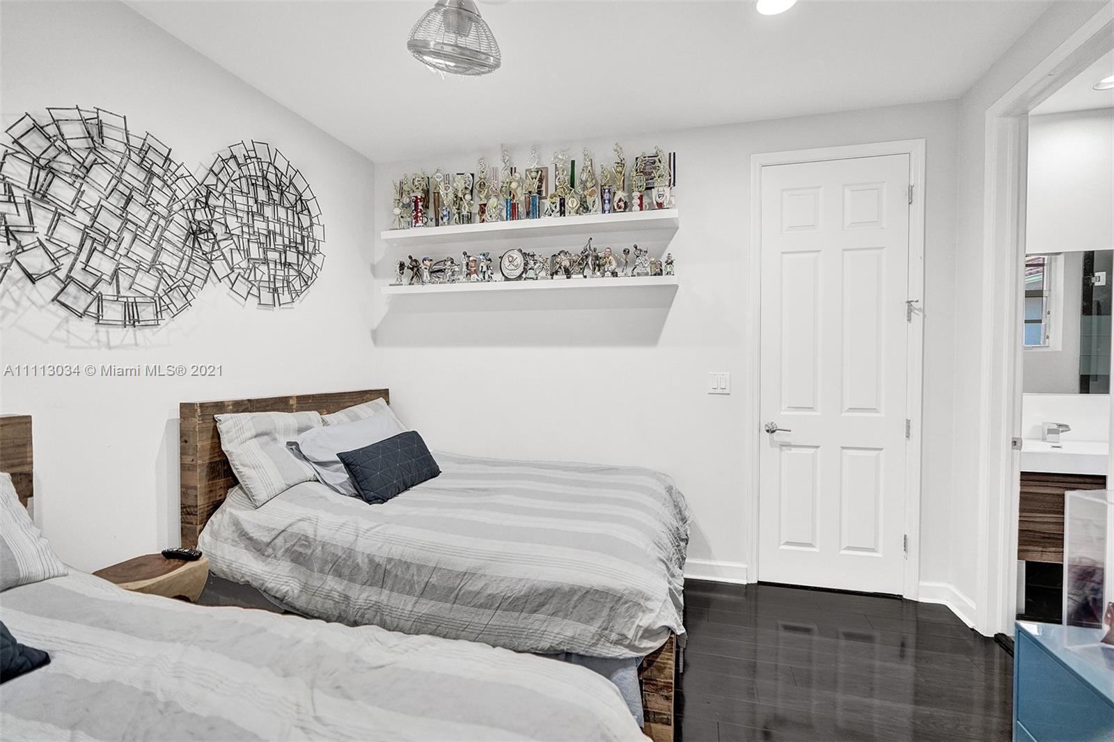 GOLDEN GATE ESTATES & MAR - Residential Lease