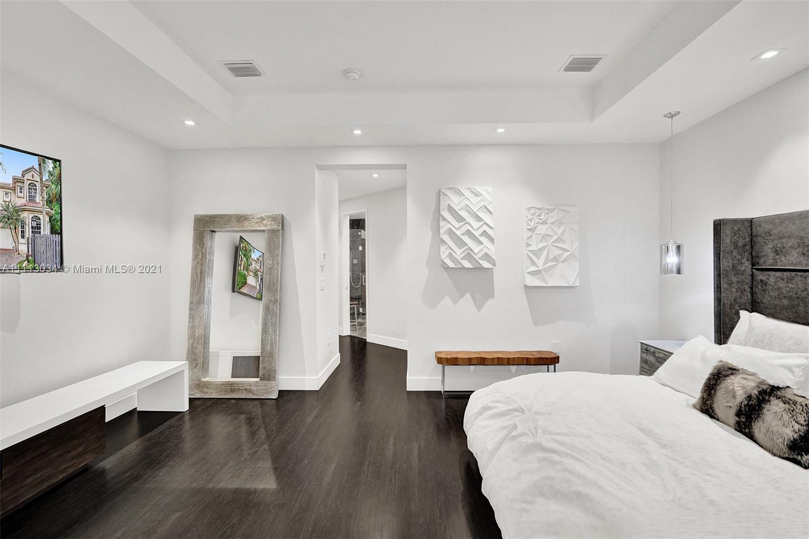 GOLDEN GATE ESTATES & MAR - Residential Lease