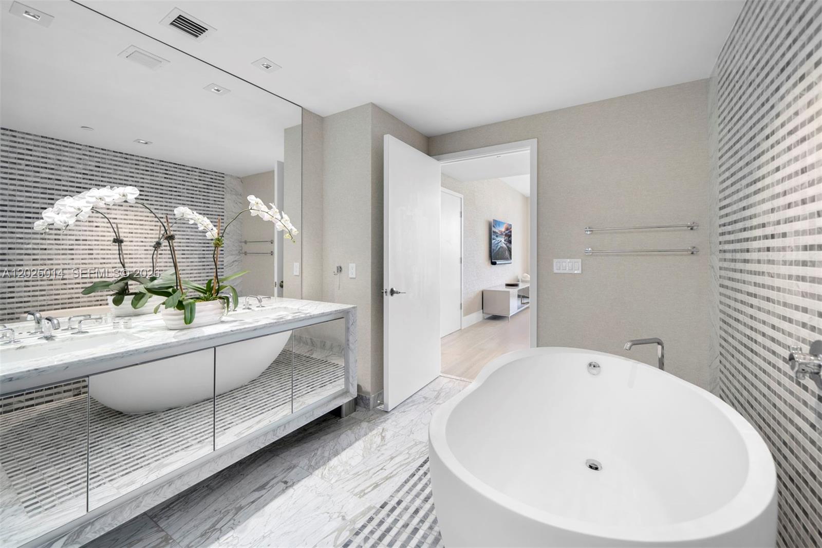 THE ELYSEE CONDO - Residential Lease