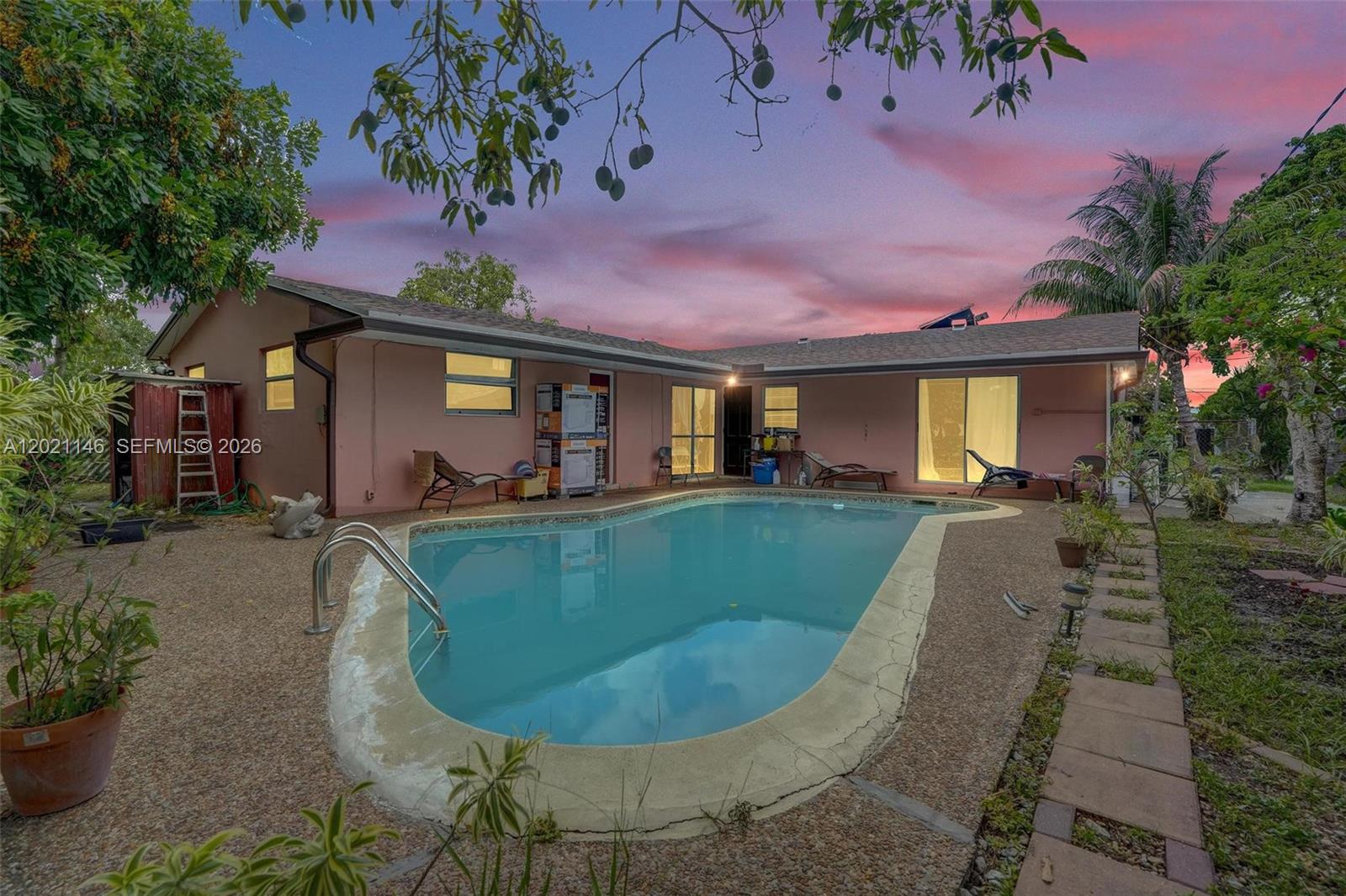 SUNRISE GOLF VILLAGE - Residential