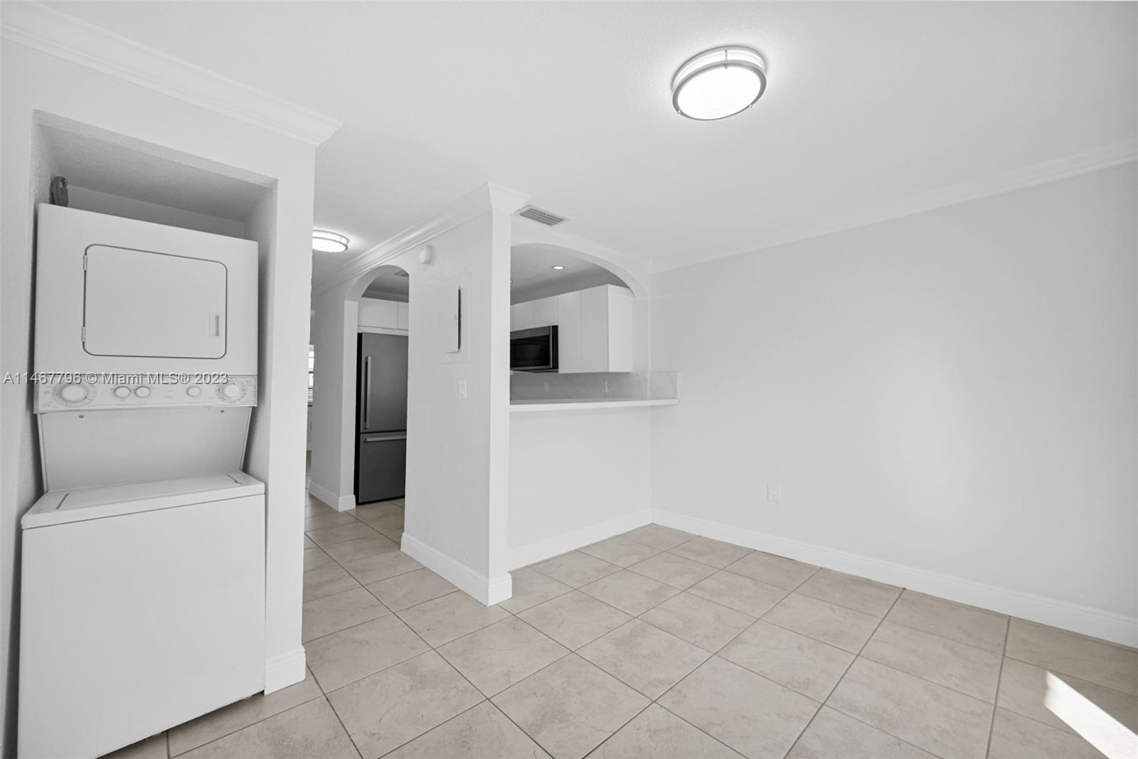 MILLER DREAM TOWNHOMES CO - Residential Lease