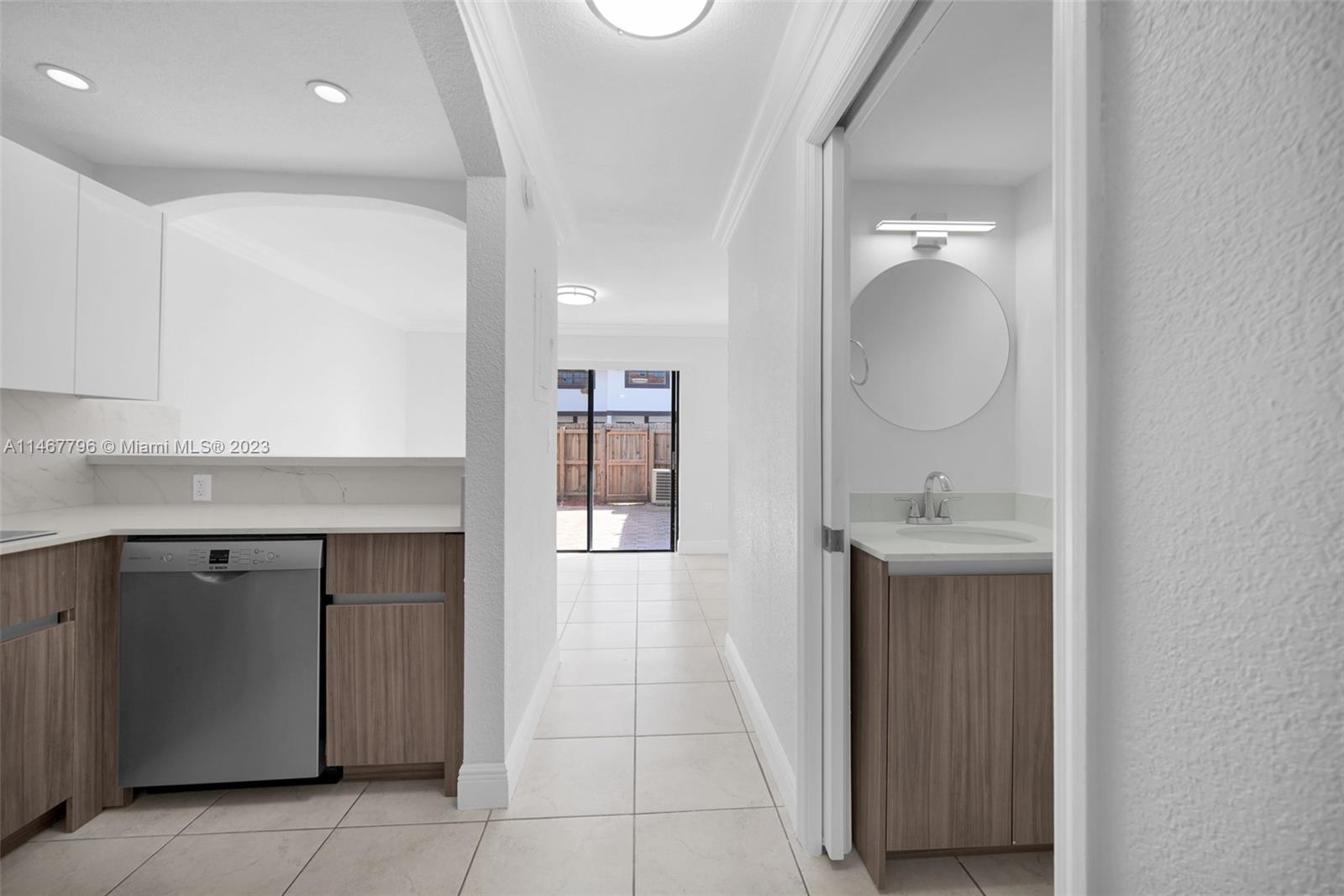 MILLER DREAM TOWNHOMES CO - Residential Lease