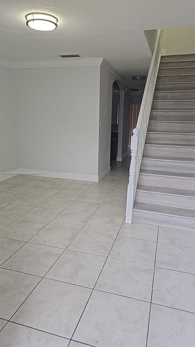MILLER DREAM TOWNHOMES CO - Residential Lease