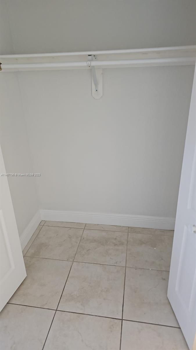 MILLER DREAM TOWNHOMES CO - Residential Lease