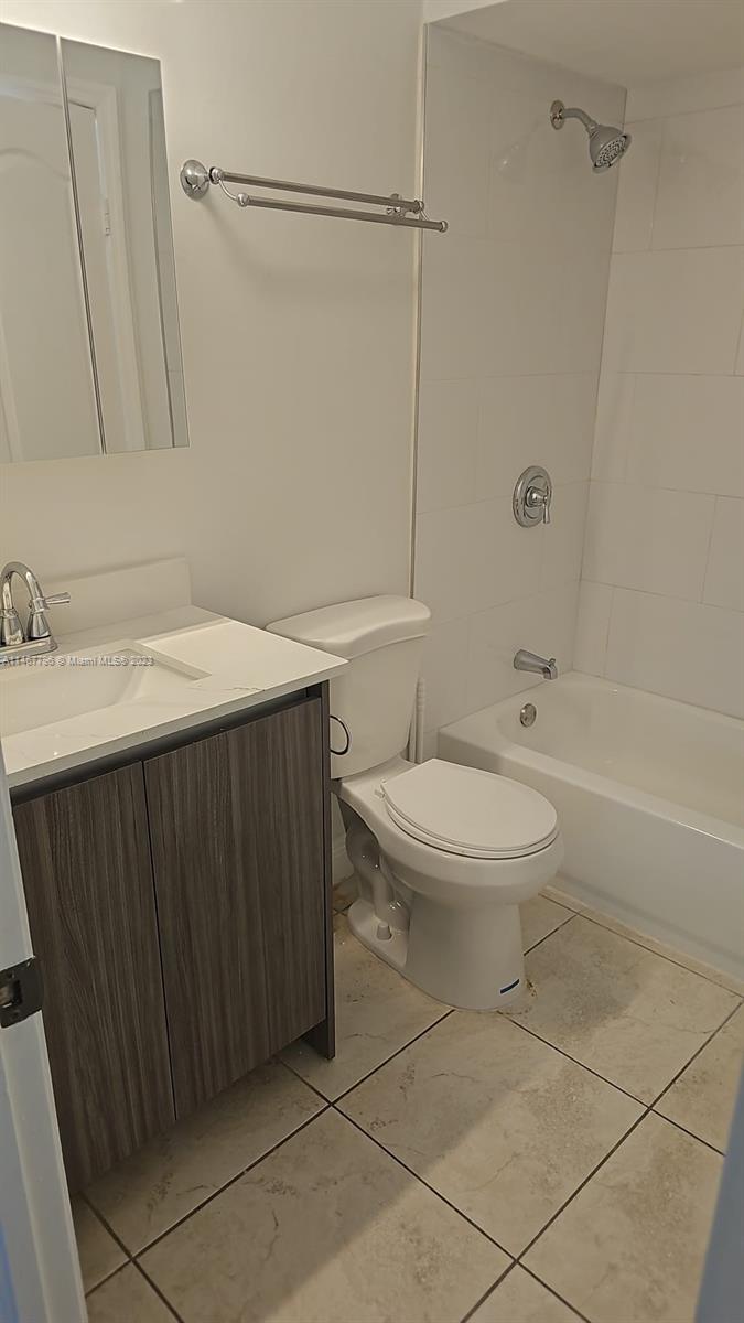 MILLER DREAM TOWNHOMES CO - Residential Lease
