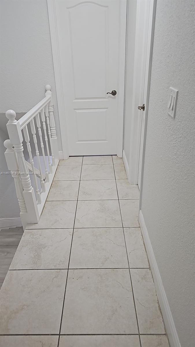 MILLER DREAM TOWNHOMES CO - Residential Lease