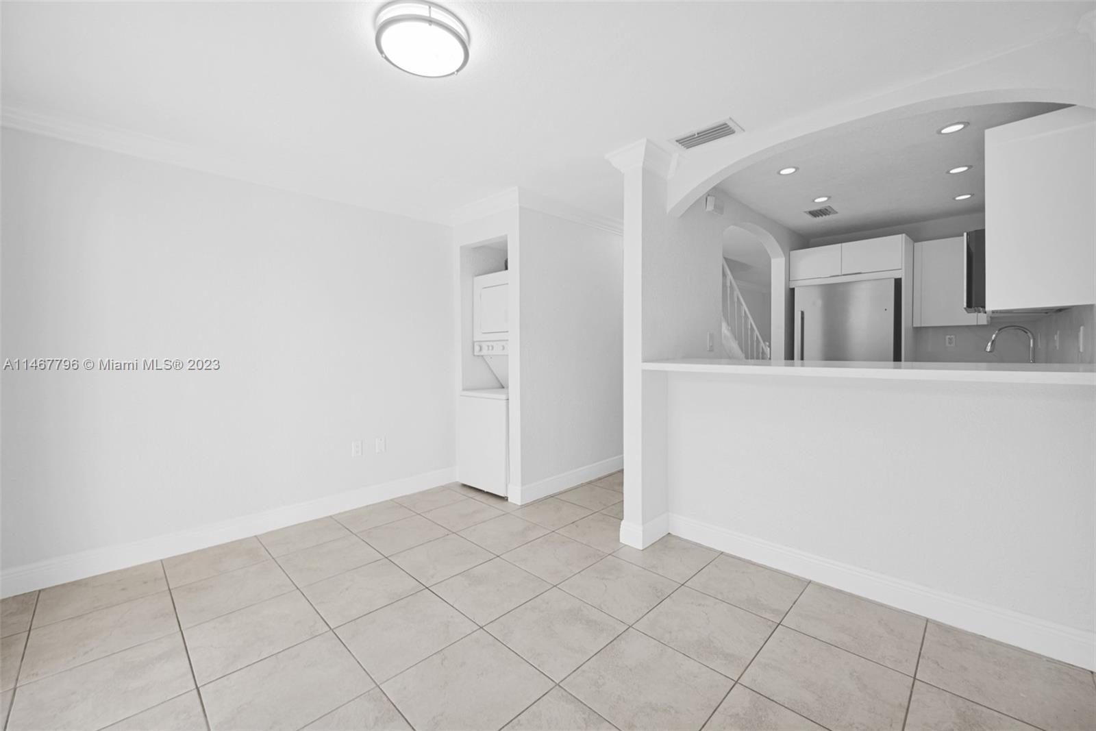 MILLER DREAM TOWNHOMES CO - Residential Lease