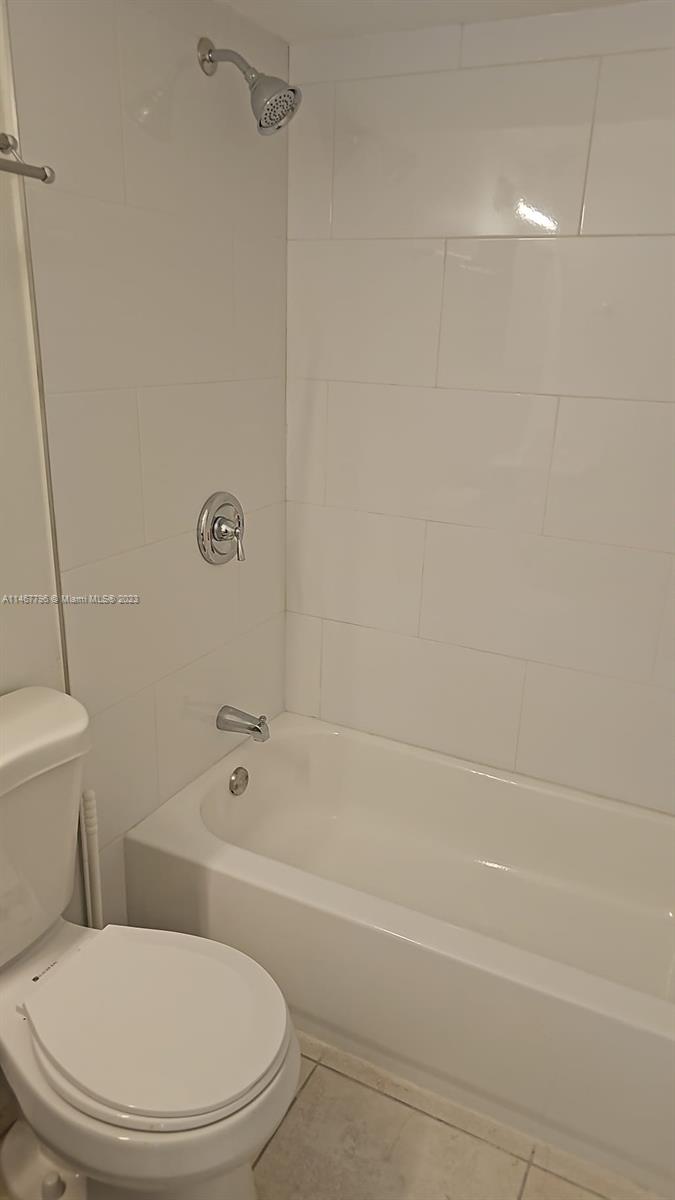 MILLER DREAM TOWNHOMES CO - Residential Lease