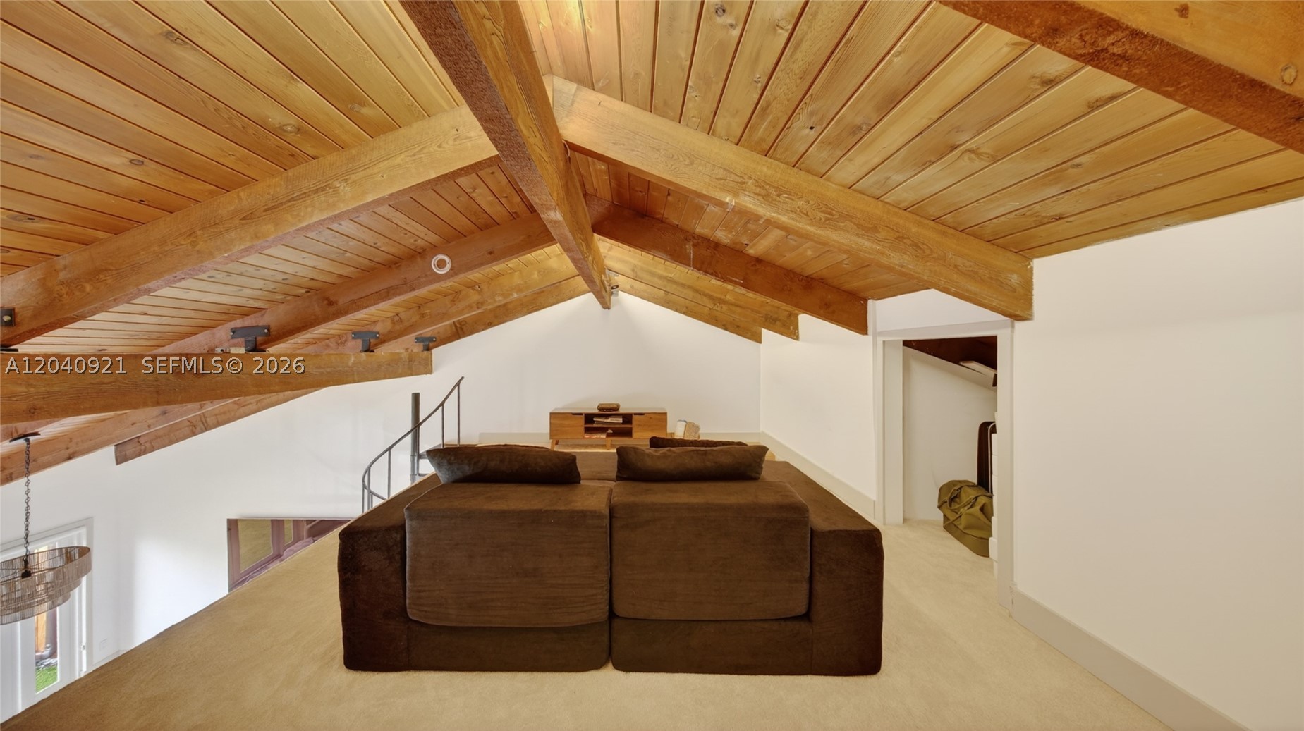 ARROWHEAD GOLF AND TENNIS - Residential