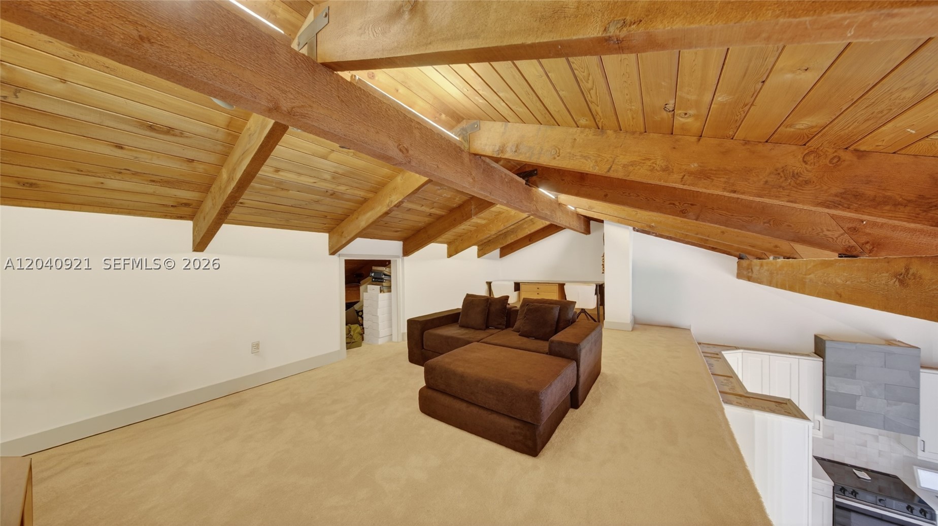 ARROWHEAD GOLF AND TENNIS - Residential