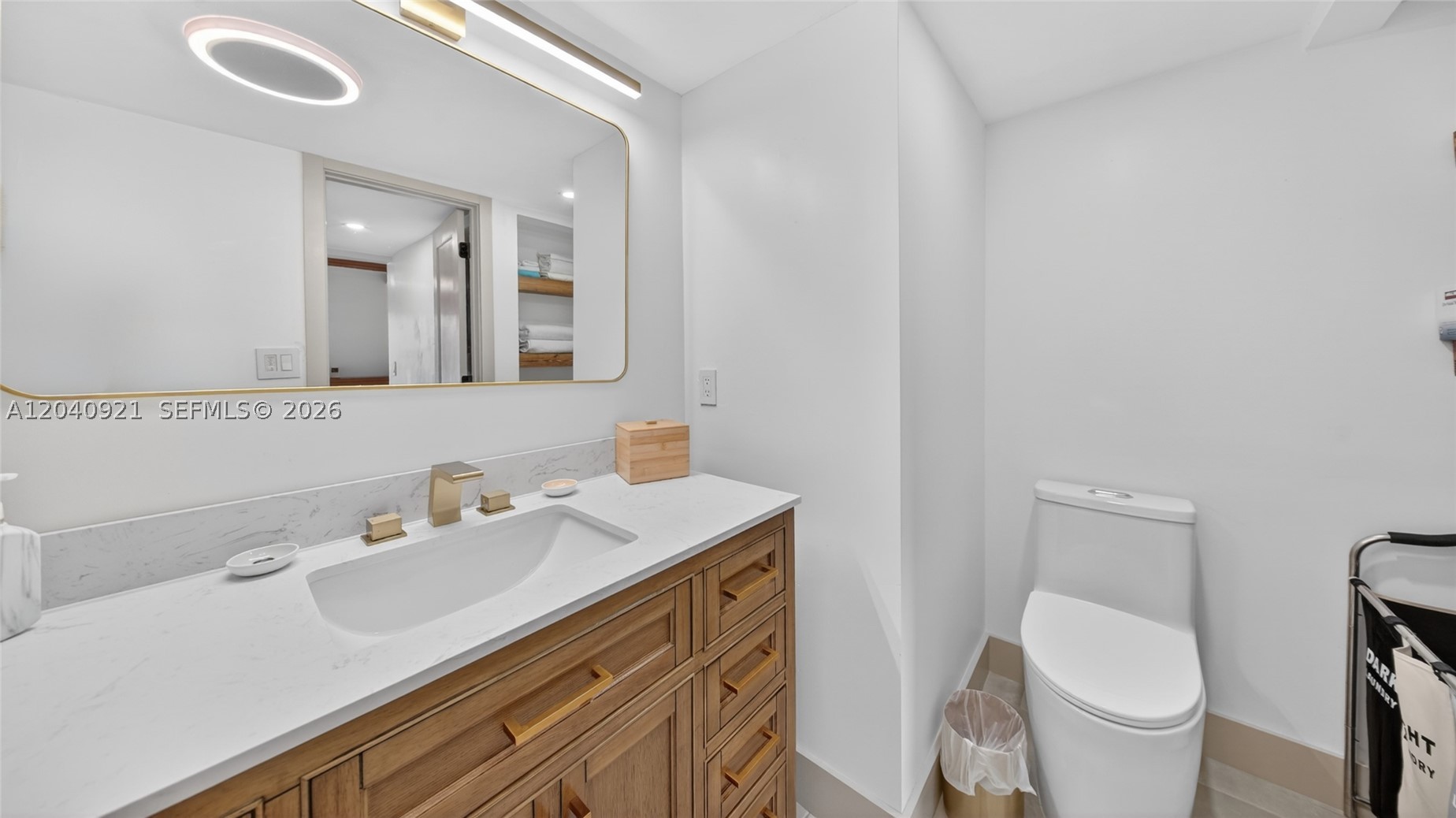 ARROWHEAD GOLF AND TENNIS - Residential