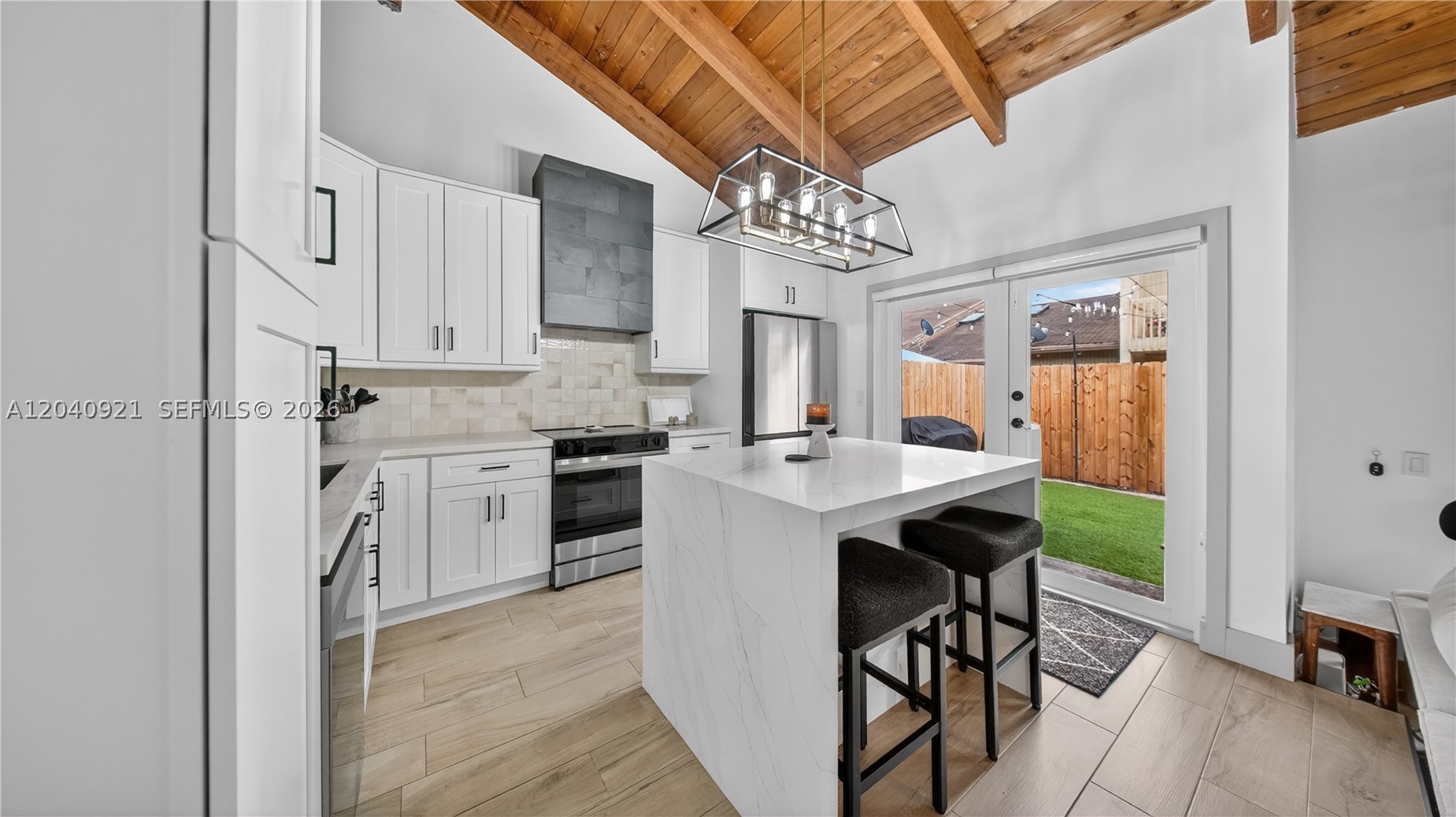 ARROWHEAD GOLF AND TENNIS - Residential