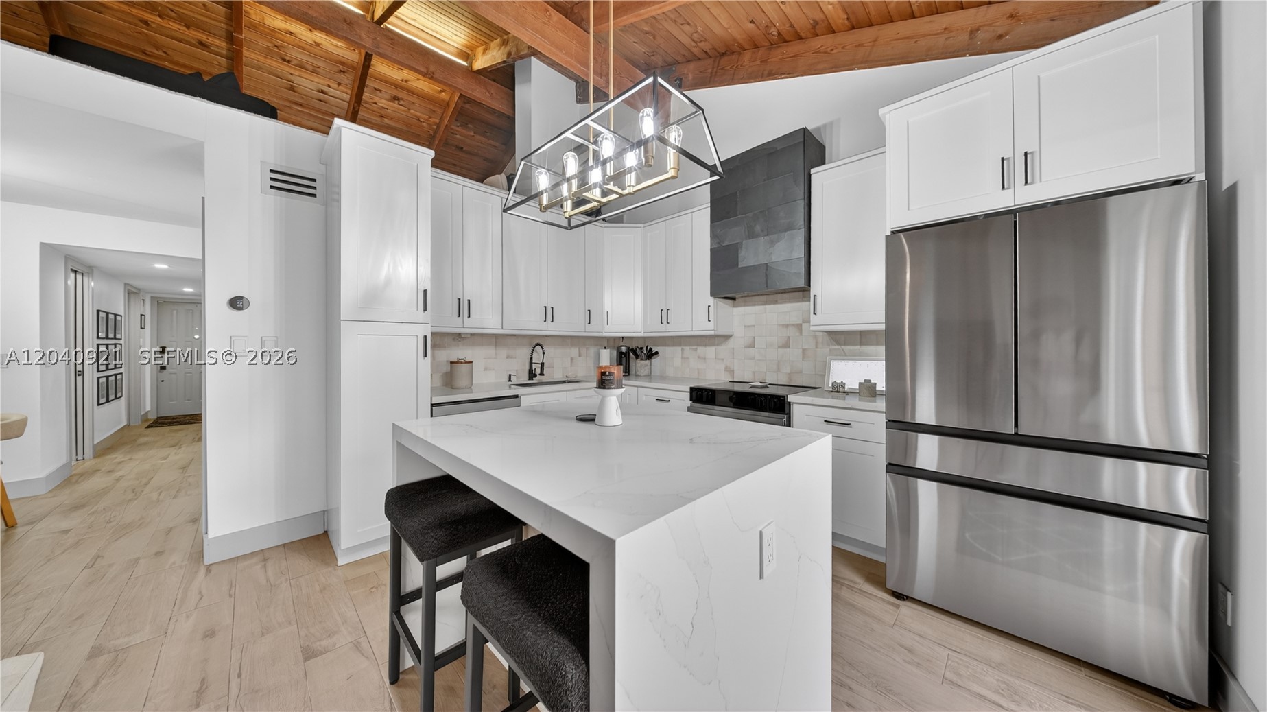 ARROWHEAD GOLF AND TENNIS - Residential