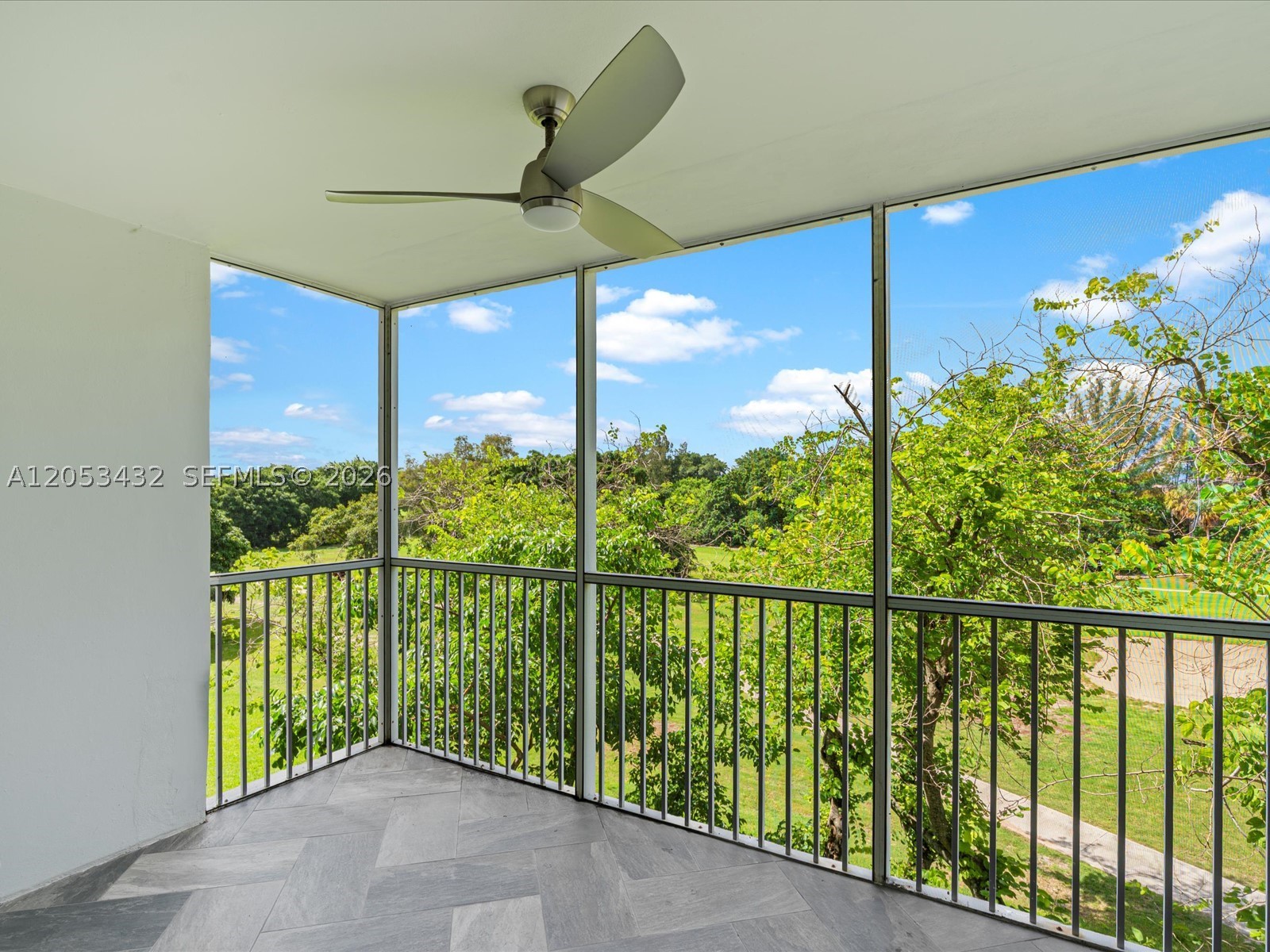 NO 10 PALM-AIRE COUNTRY C - Residential