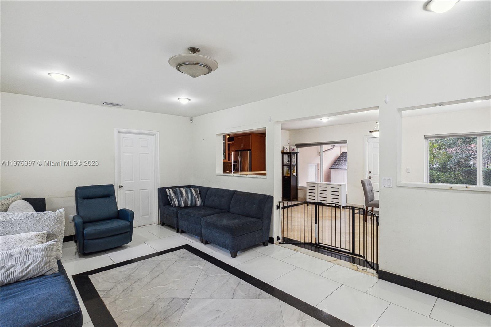 COLLEGE HEIGHTS - Residential