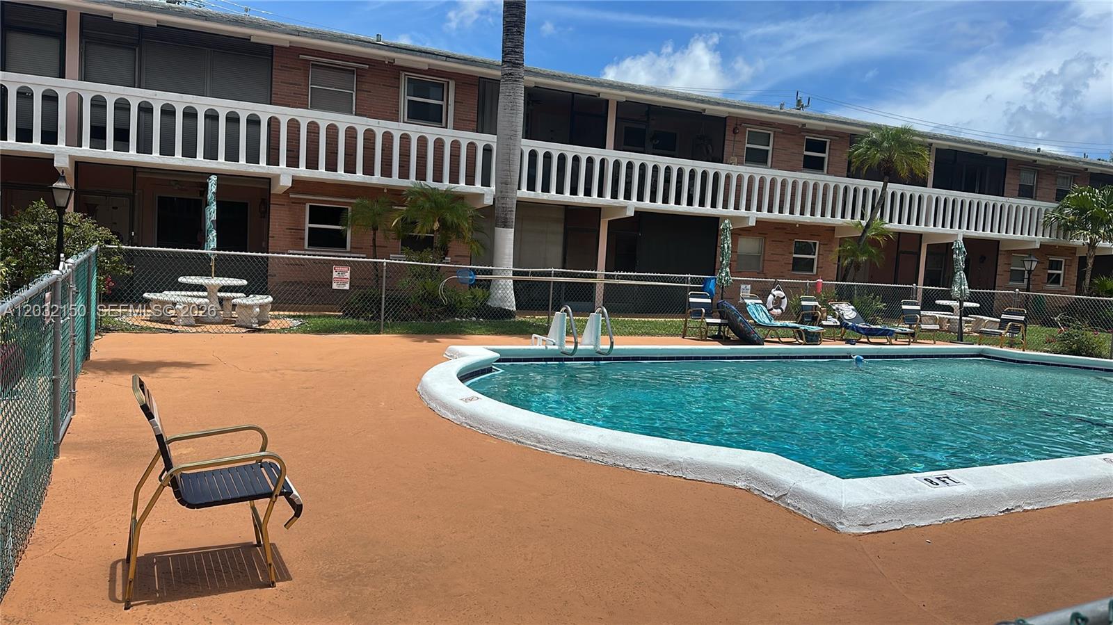 ELDORADO COUNTRY CLUB APT - Residential
