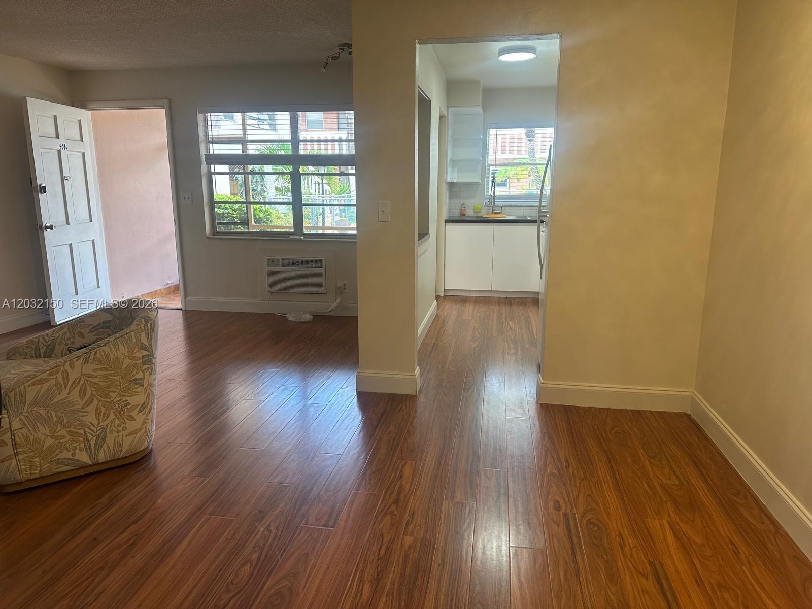 ELDORADO COUNTRY CLUB APT - Residential