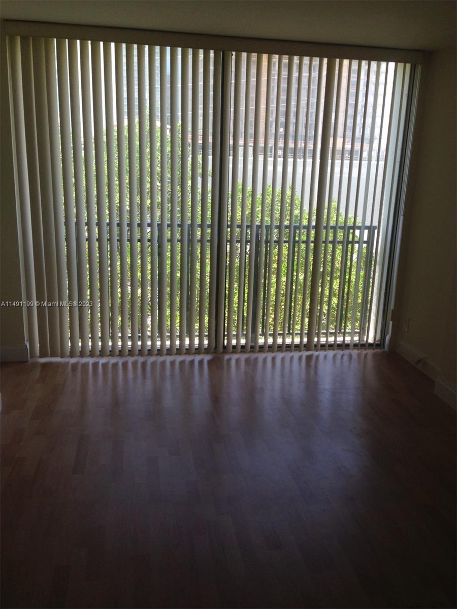 PLAZA OF AMERICAS CONDO P - Residential Lease